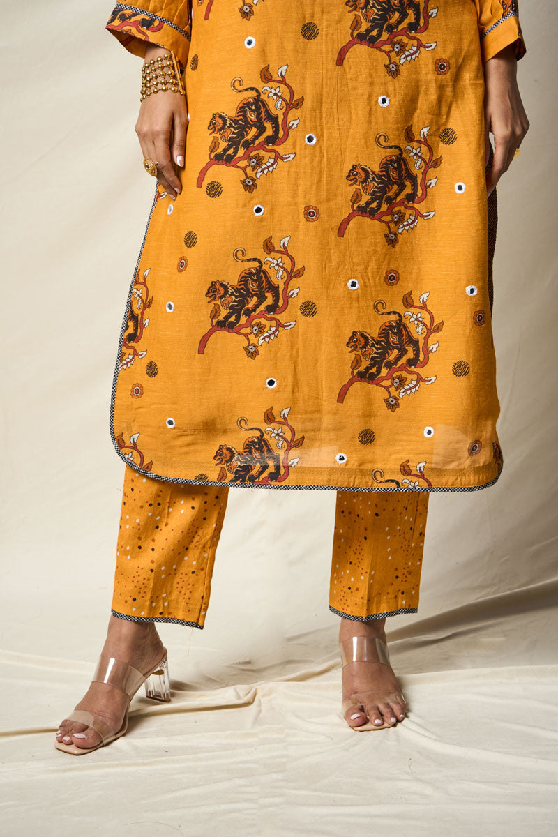 BĀGH KURTA + PANT (SET OF 2)