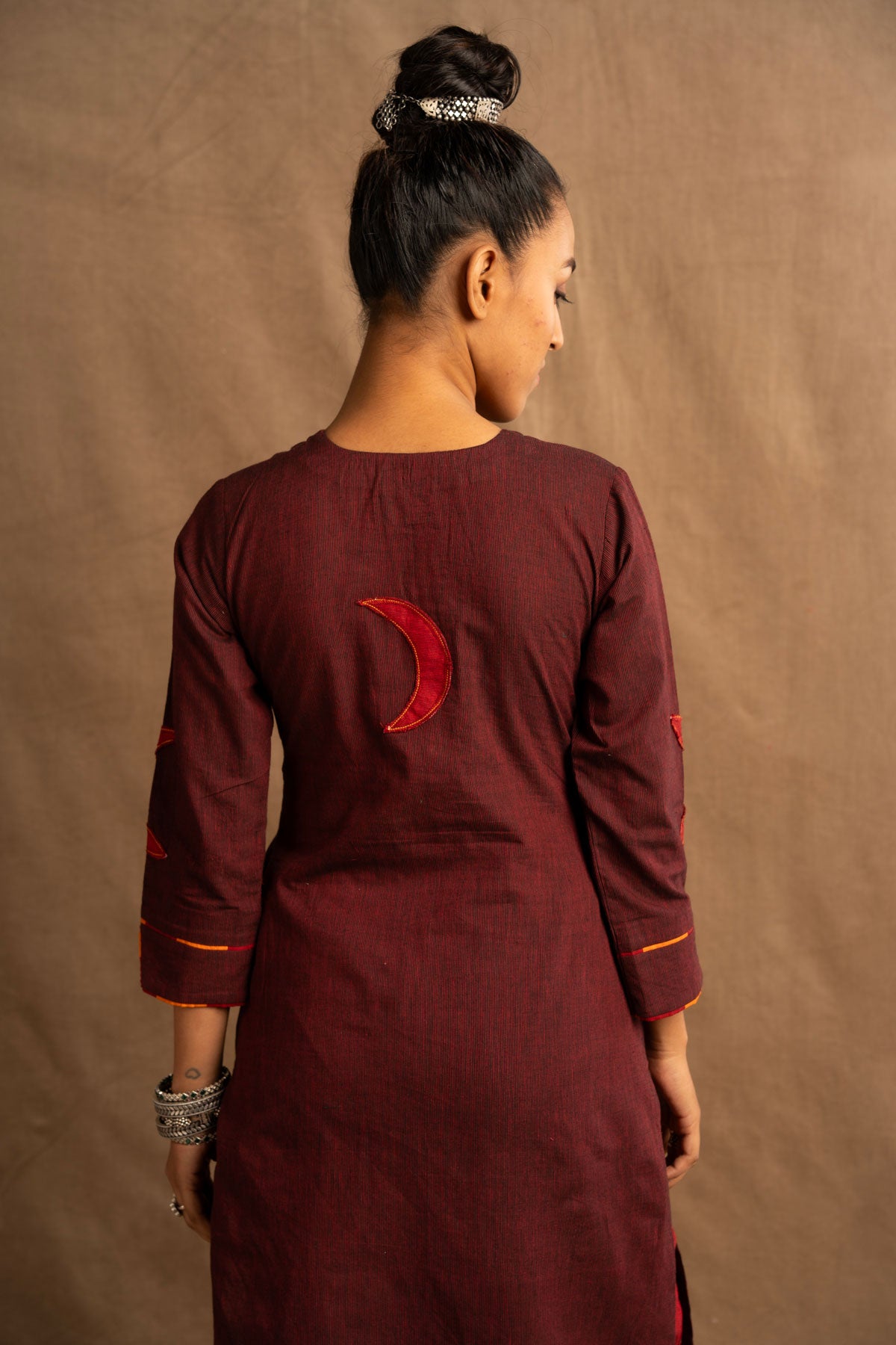 Jvalan Chandraḥ kurta + salwar (set of 3)