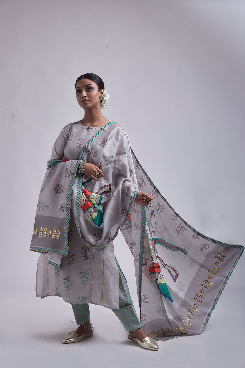 Grey Naach dupatta