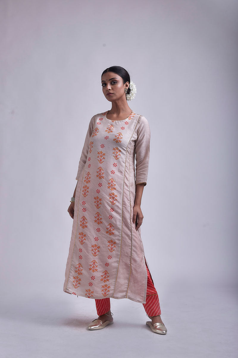 Phool Cream Cohga set (kurta + salwar)