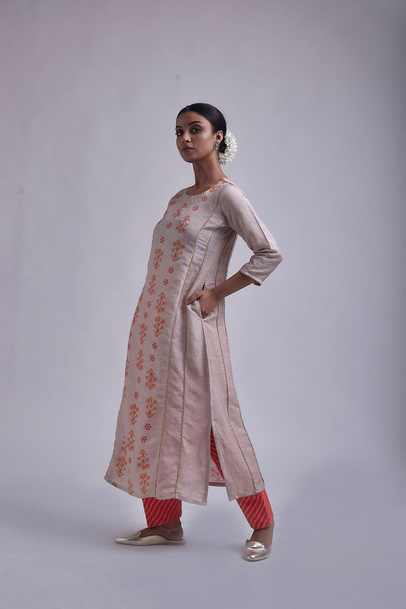 Phool Cream Cohga set (kurta + salwar)