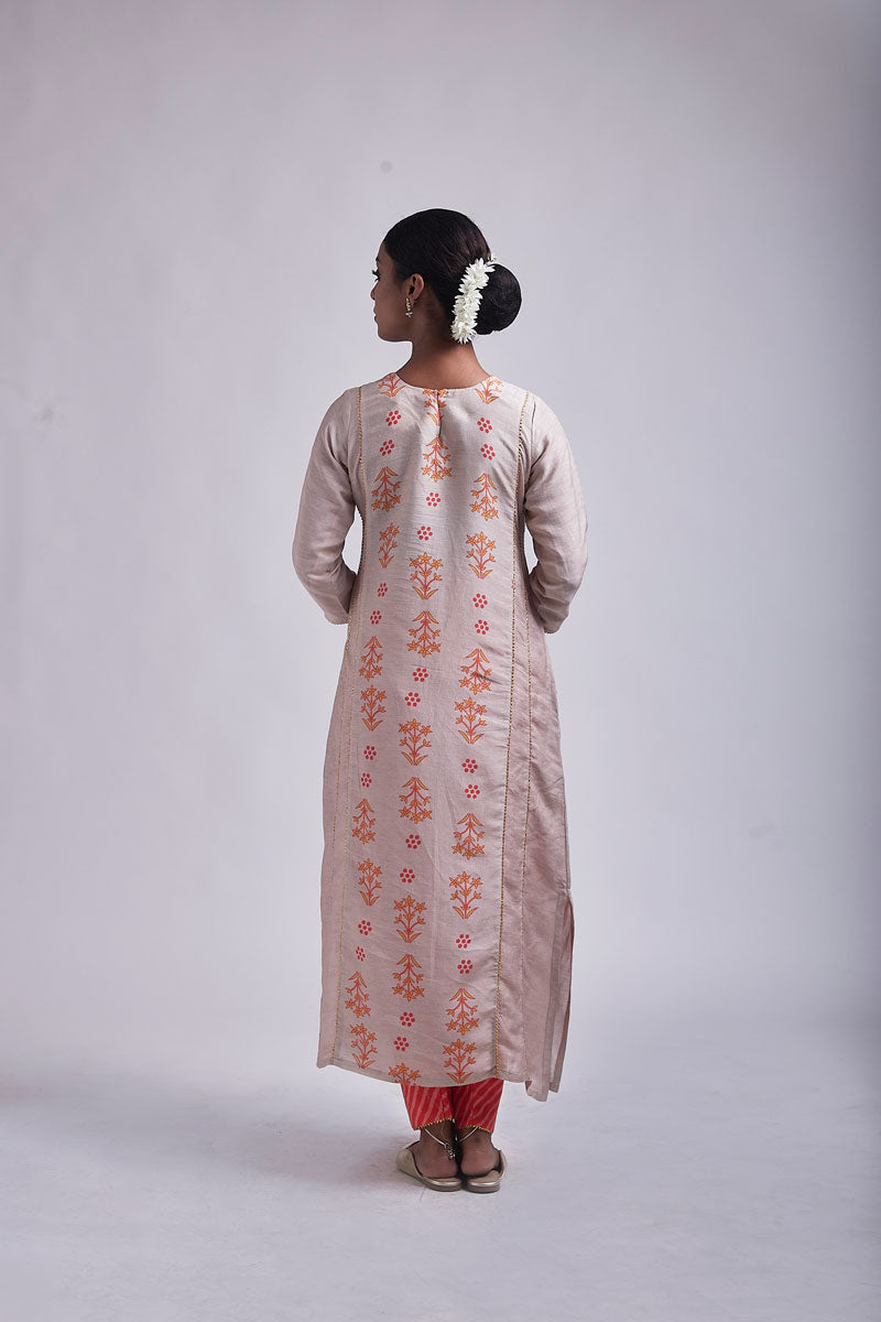 Phool Cream Cohga set (kurta + salwar)