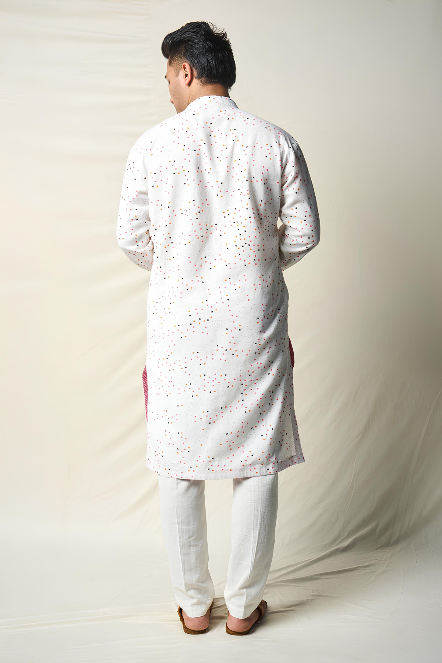 SUKH VANA BINDU WHITE (set of 2 kurta + pant ) MAN