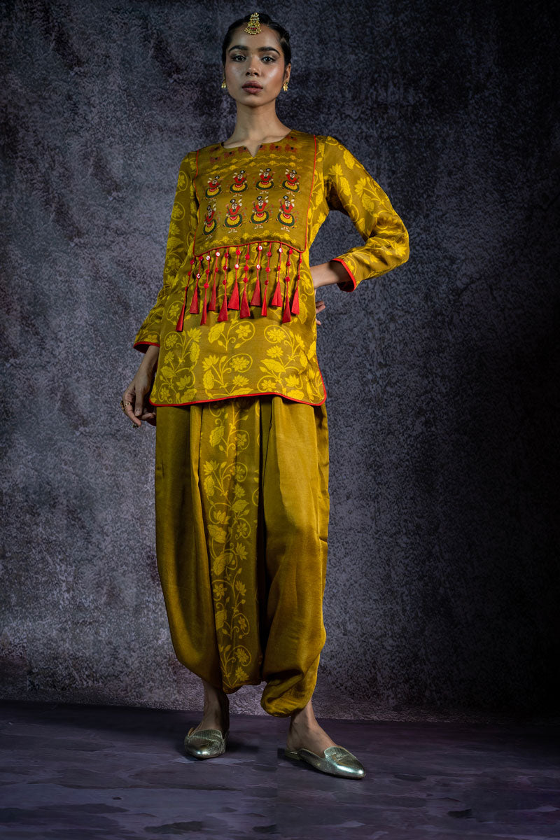 VRAJ LEELA METALLIC OLIVE KURTA + DHOTI ( SET OF 2 )