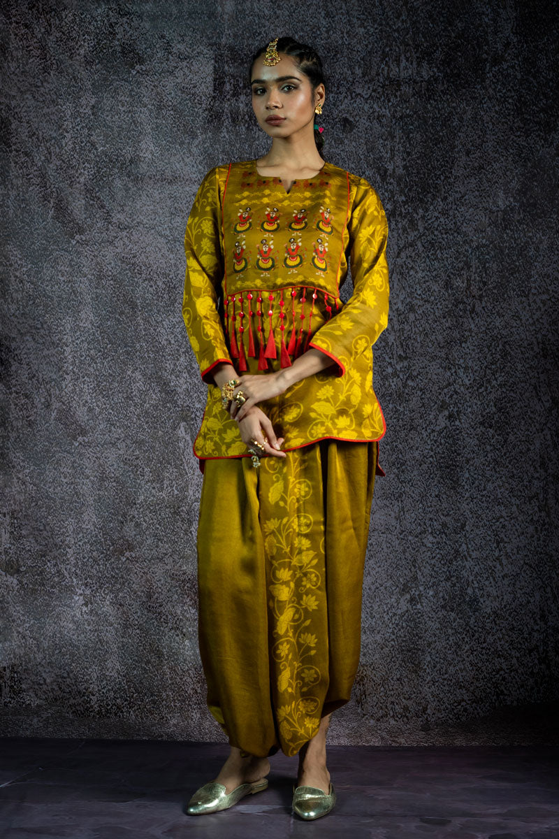 VRAJ LEELA METALLIC OLIVE KURTA + DHOTI ( SET OF 2 )