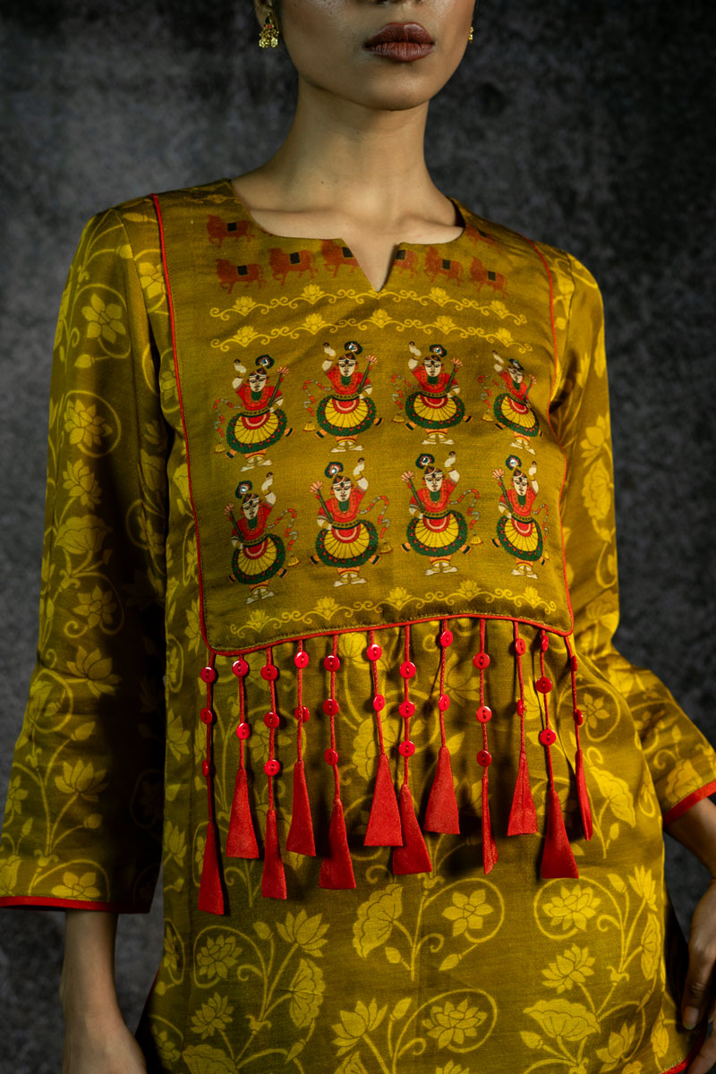 VRAJ LEELA METALLIC OLIVE KURTA + DHOTI ( SET OF 2 )