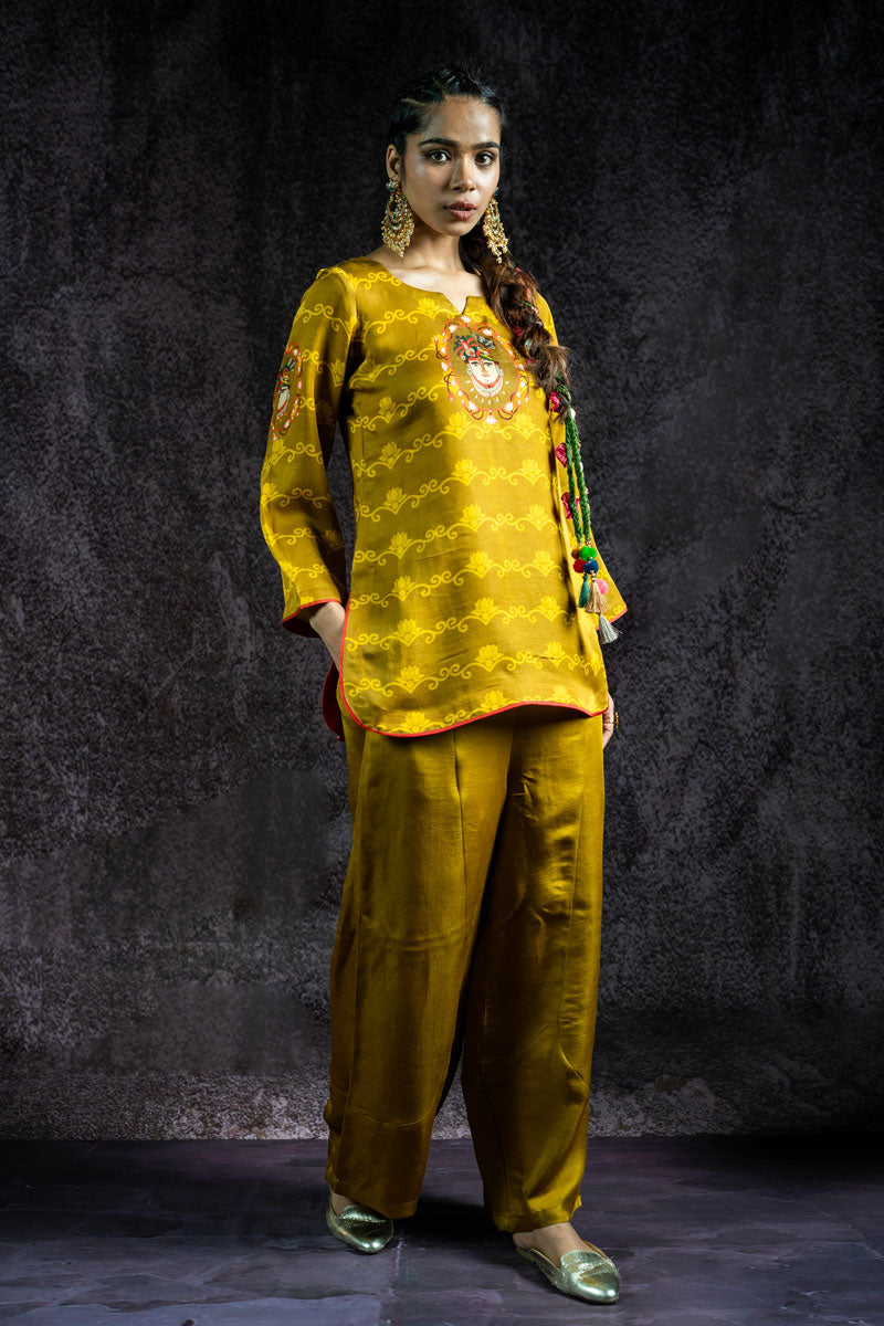 SHRINATHJI ARPAN METALLIC OLIVE CO-ORD SET (SET OF 2)