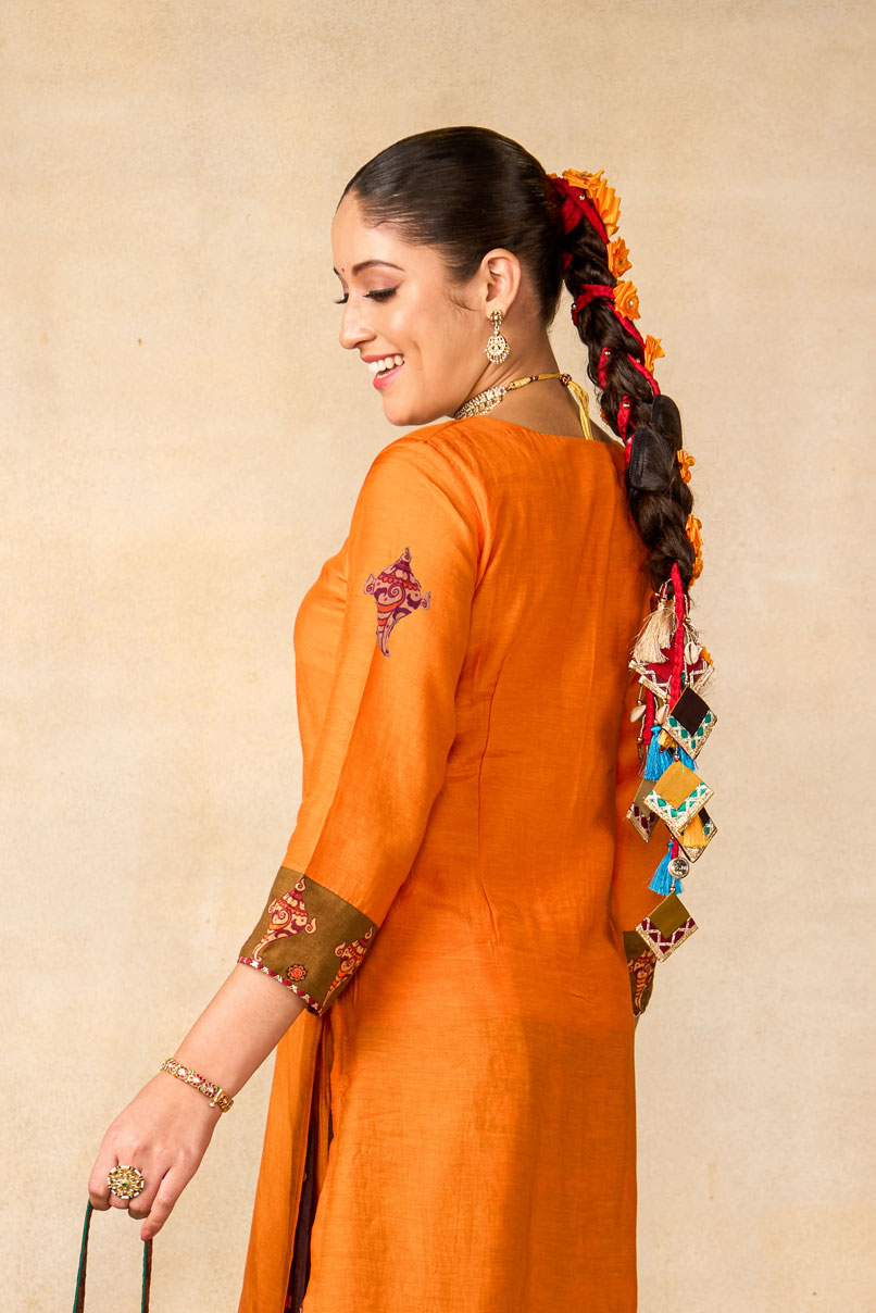 Mango rose with tassels HAIR PARANDI