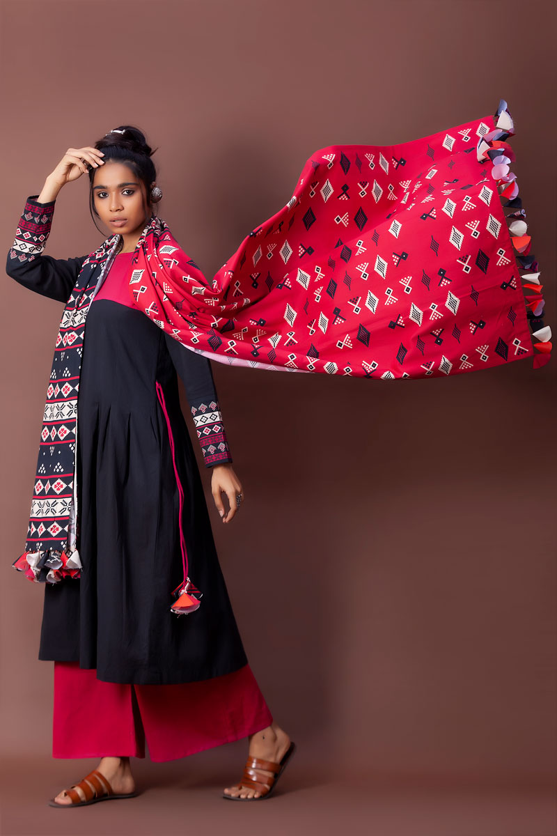 Poothkuli onyx dupatta