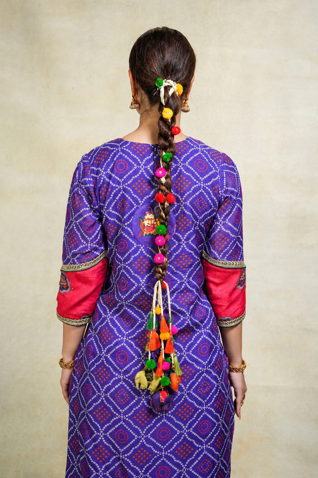 Pom Pom with elephant tassel hair parandi