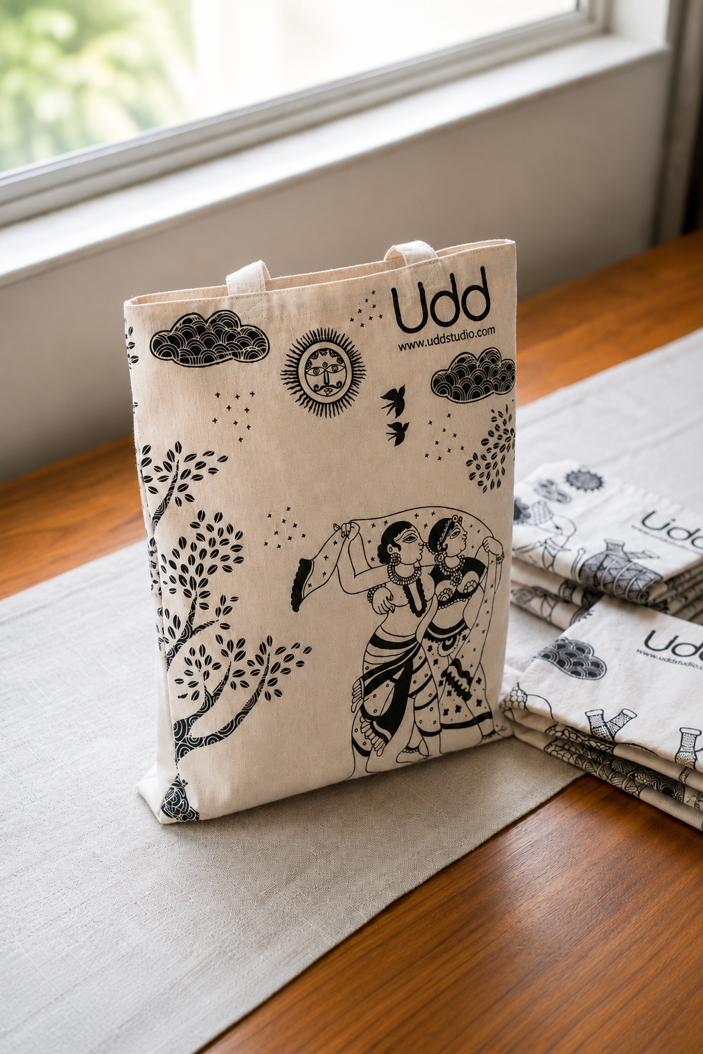 UDD'S iconic cloth bag