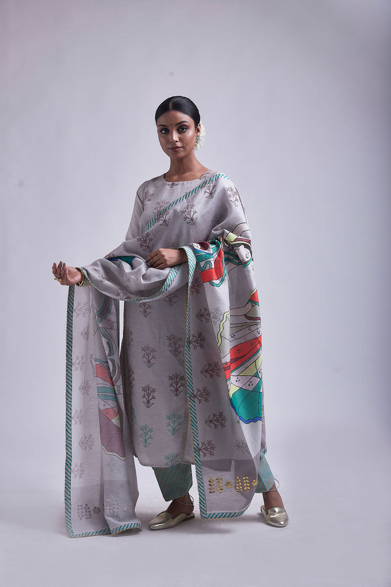 Grey Naach dupatta