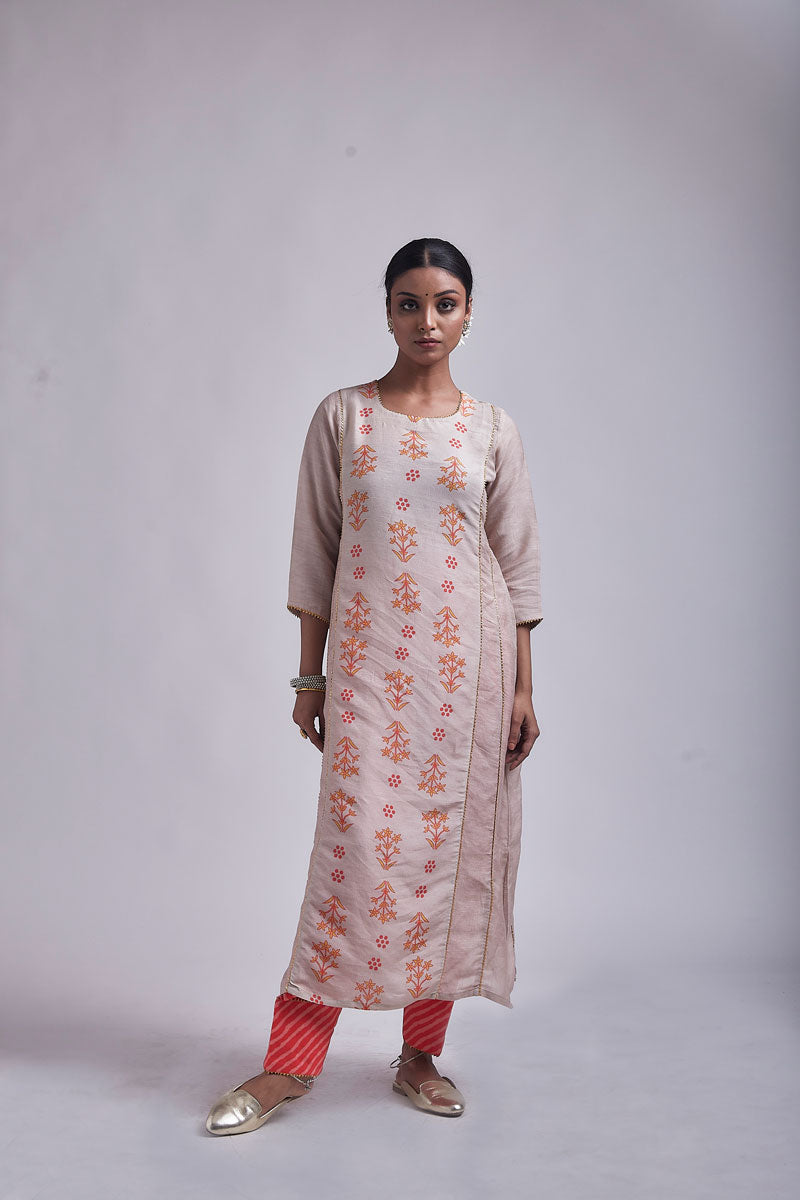 Phool Cream Cohga set (kurta + salwar)