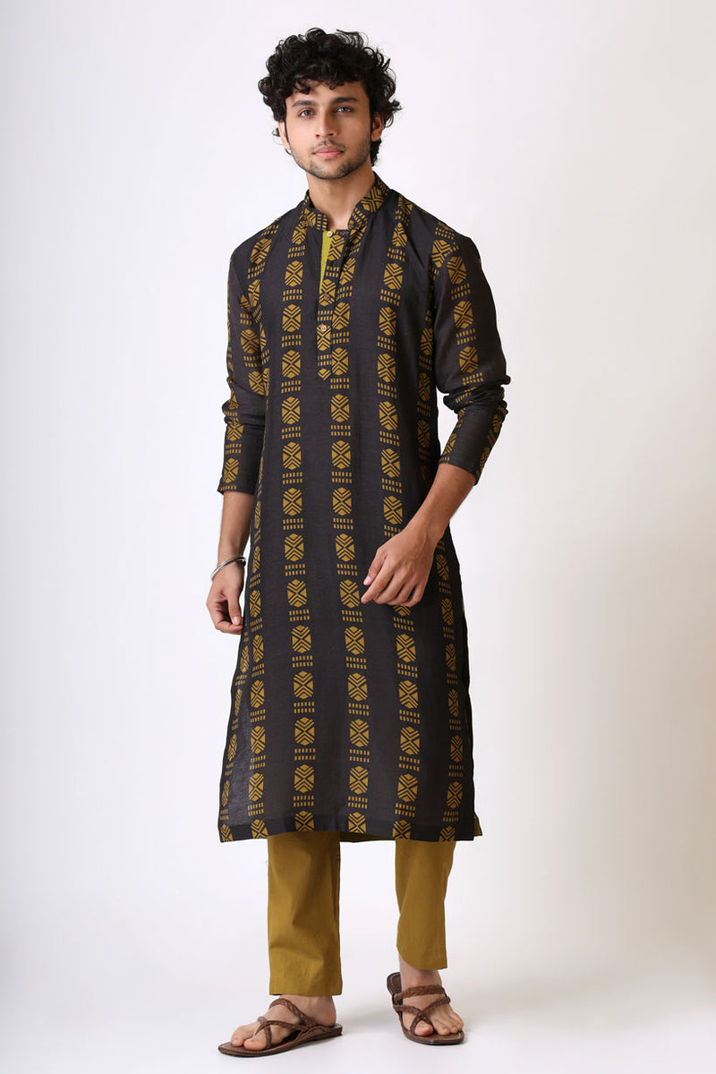 SANGHARASH BLACK MAYIL SET (kurta + pant + jacket)