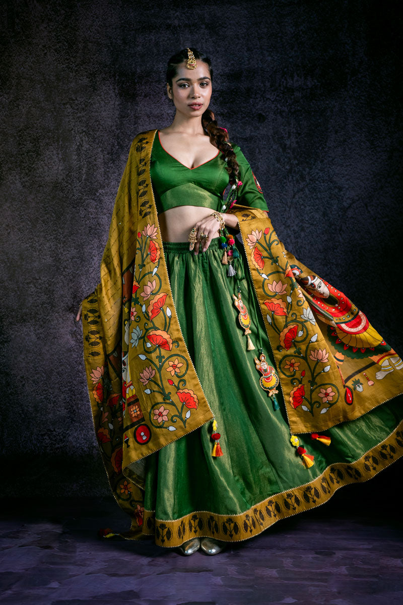 SHRINATHJI DARBAR METALLIC HARĀ LEHENGA SET ( SET OF 3 )