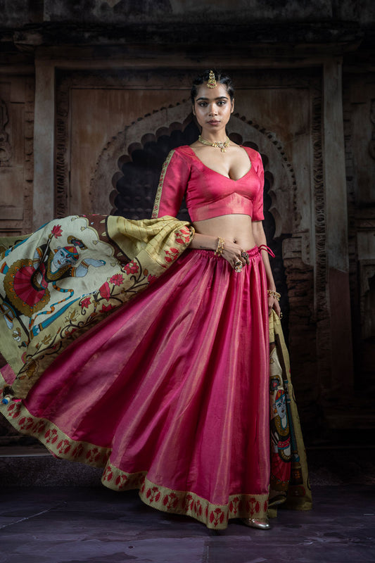 SHRINTAHJI DARBAR CHNADERI GULABI LEHENGA SET ( SET OF 3 )