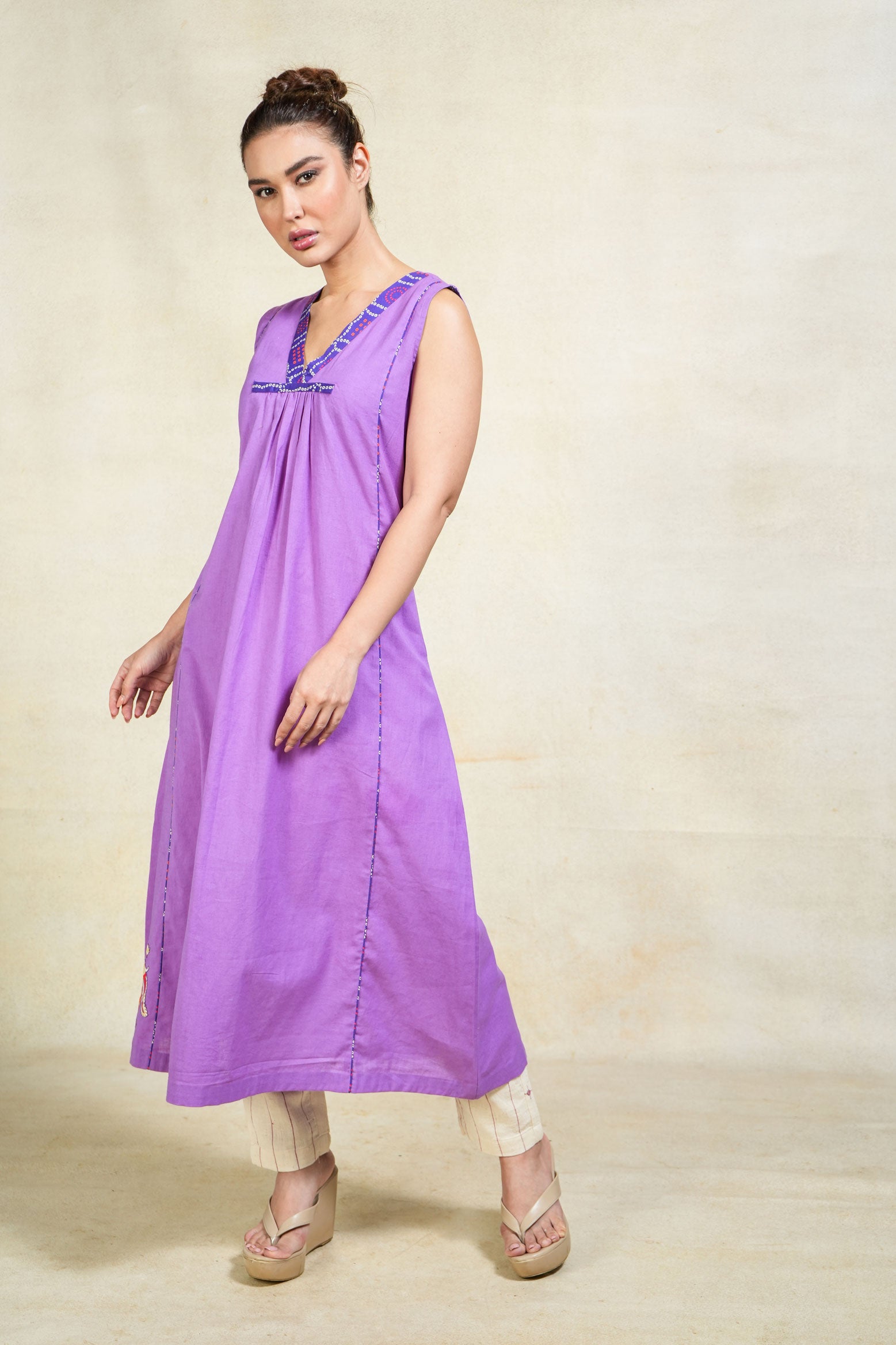 Neelkanth lavender Kurti