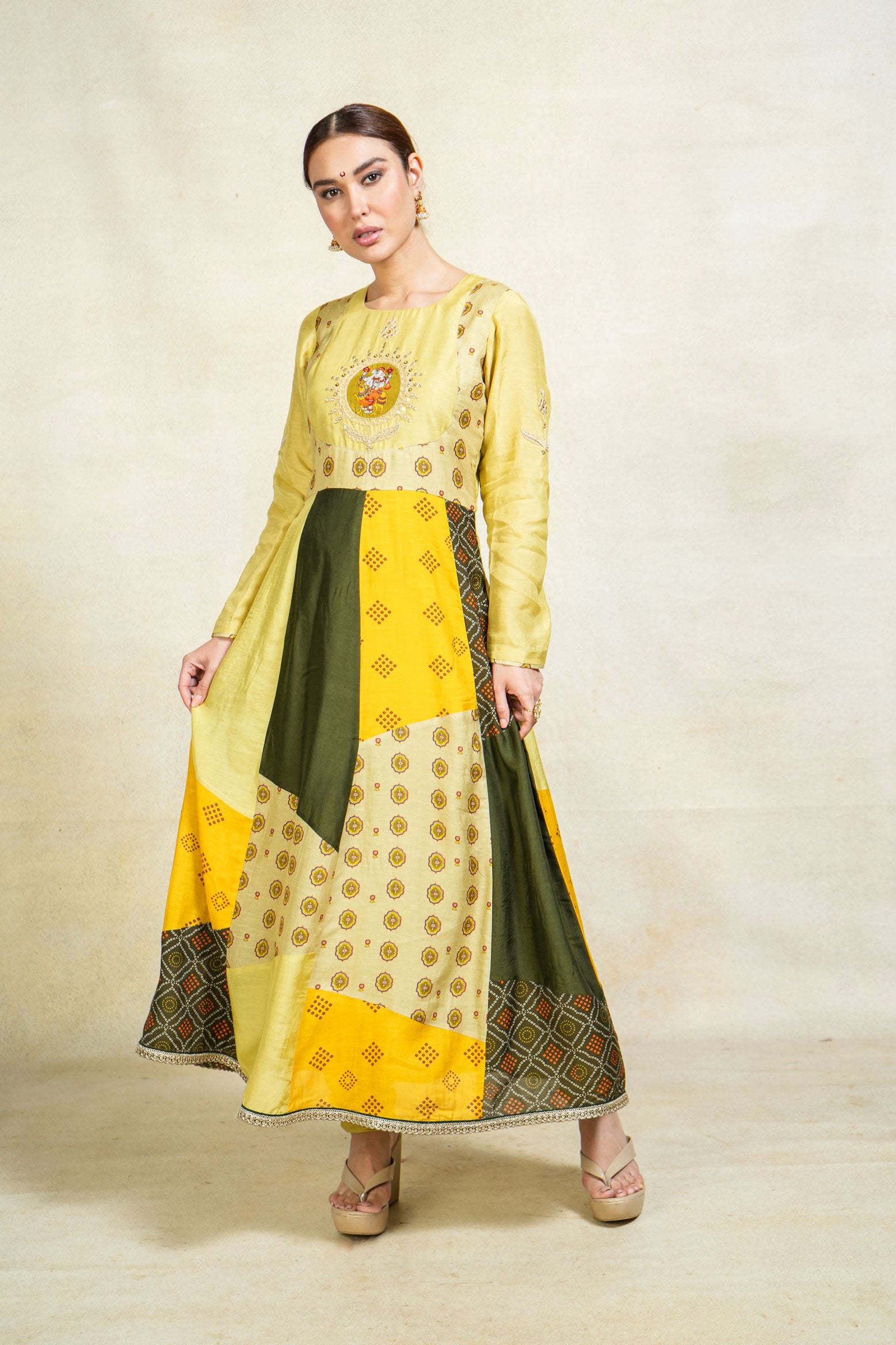 Varenya pista anarkali + churirdar + dupatta (set of 3)