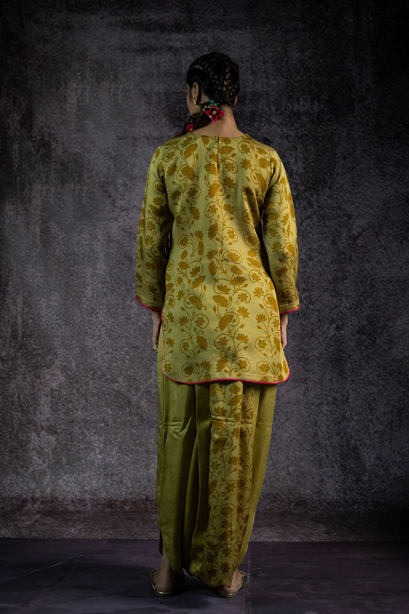 VRAJ LEELA METALLIC PISTA KURTA + DHOTI ( SET OF 2 )