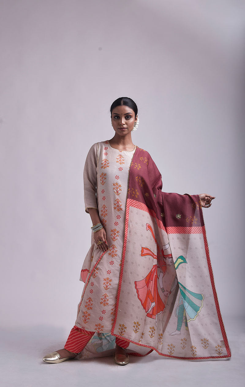 Wine Naach dupatta