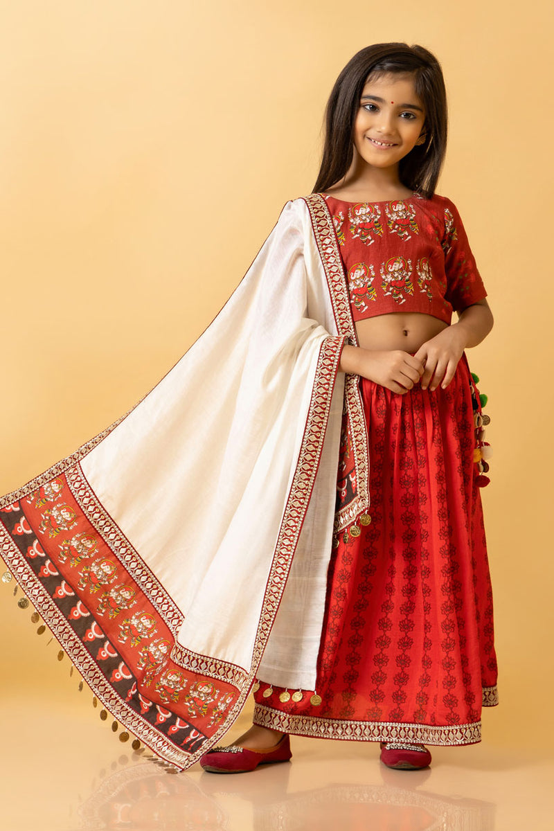 NATYA GANAPATI LEHENGA SET GIRL ( skirt + dupatta + blouse)