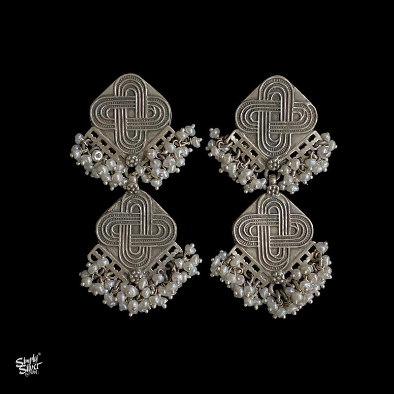 Pearl Desire earrings