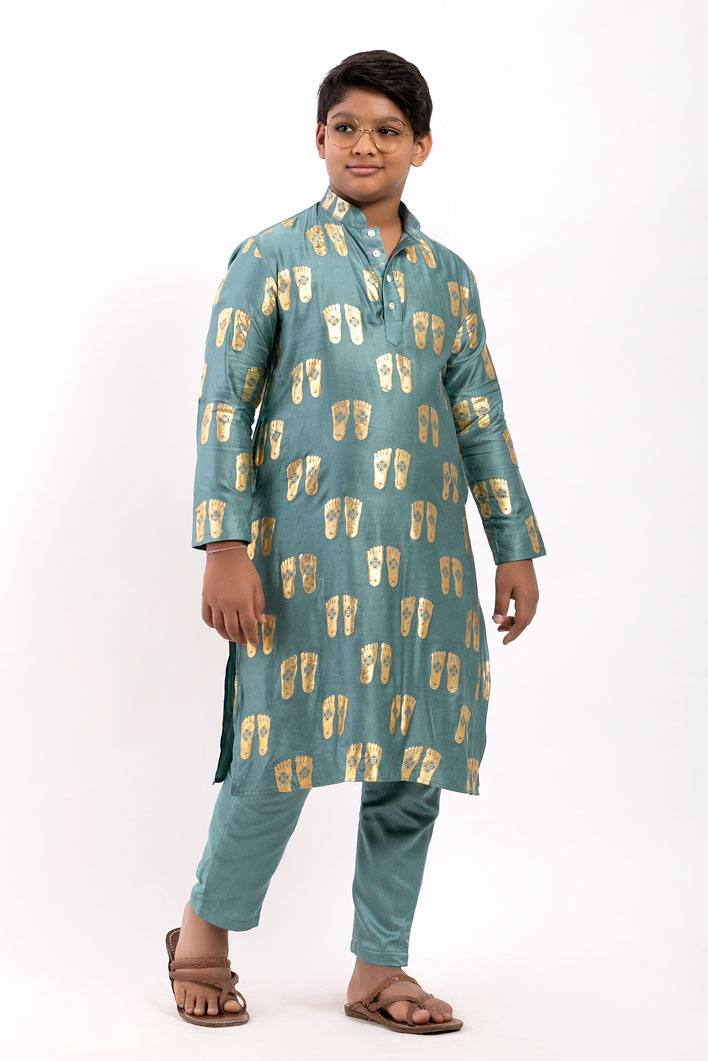 Foot print kurta set( boy)
